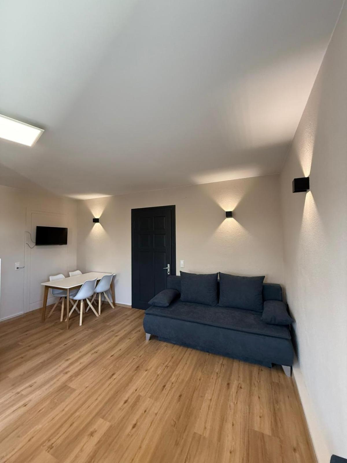 Crown Living Villa Blumenau Studios, Smarttv, Parkplatz ลุสเตอเนา ภายนอก รูปภาพ