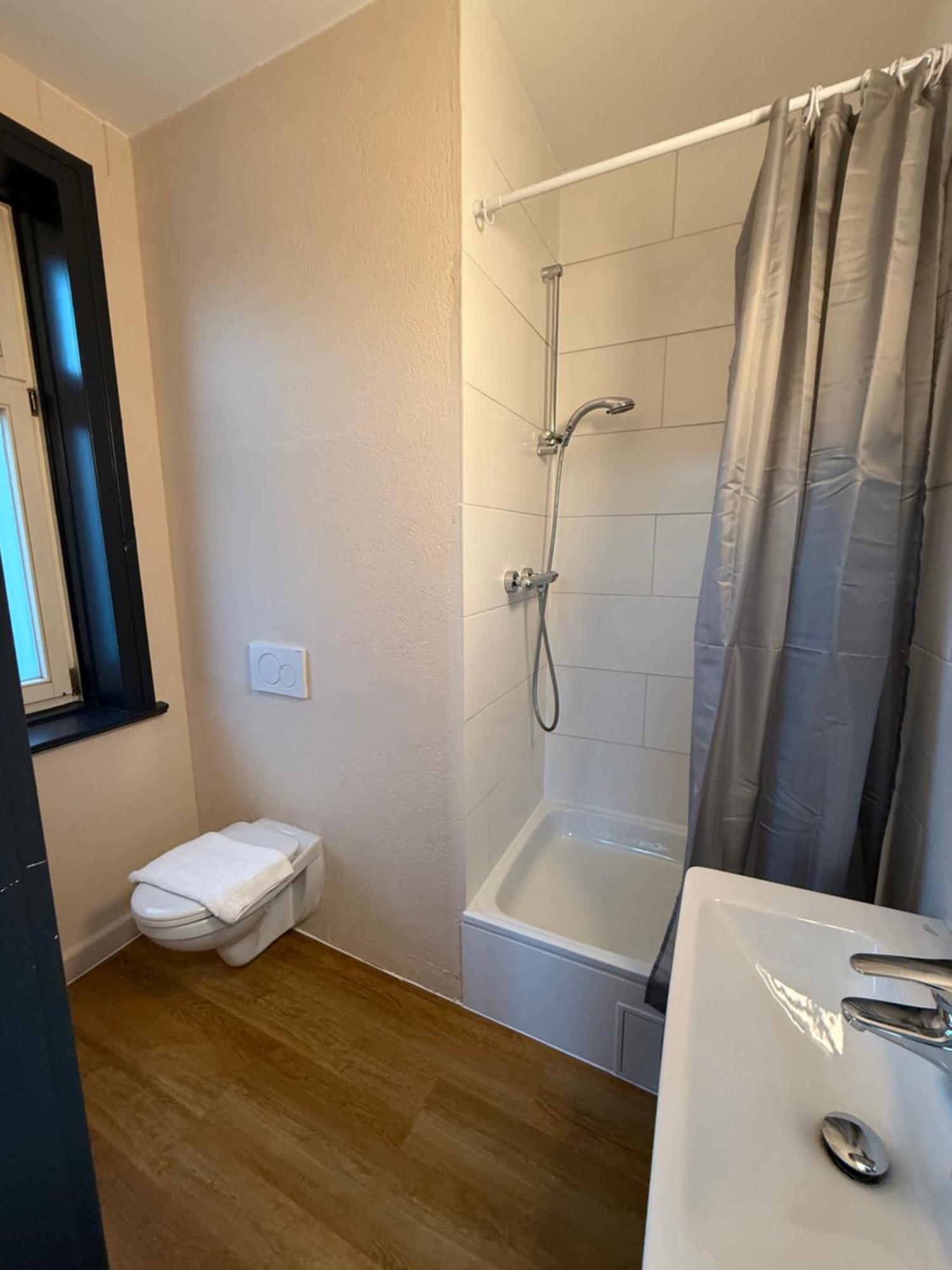 Crown Living Villa Blumenau Studios, Smarttv, Parkplatz ลุสเตอเนา ภายนอก รูปภาพ