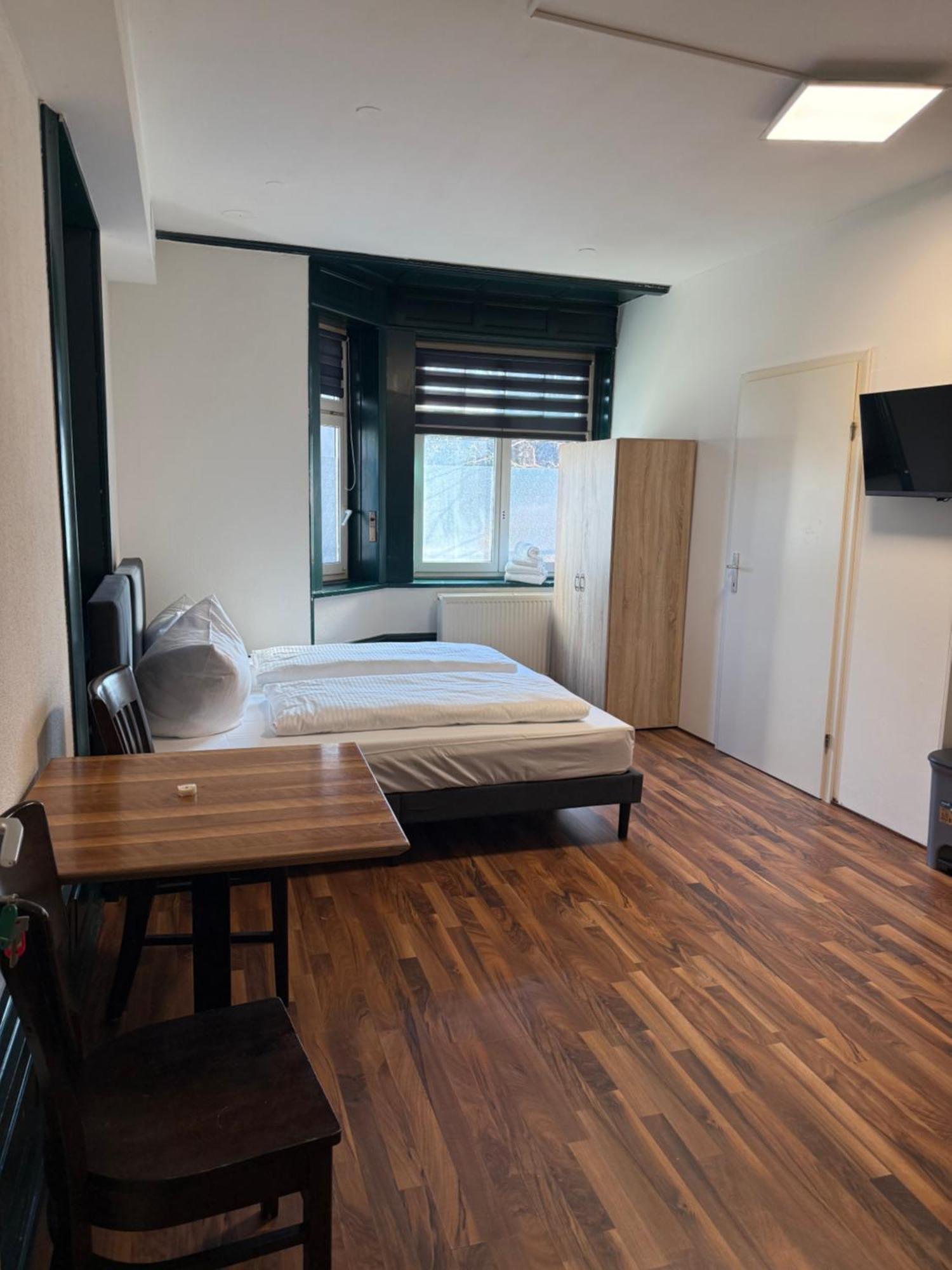 Crown Living Villa Blumenau Studios, Smarttv, Parkplatz ลุสเตอเนา ภายนอก รูปภาพ