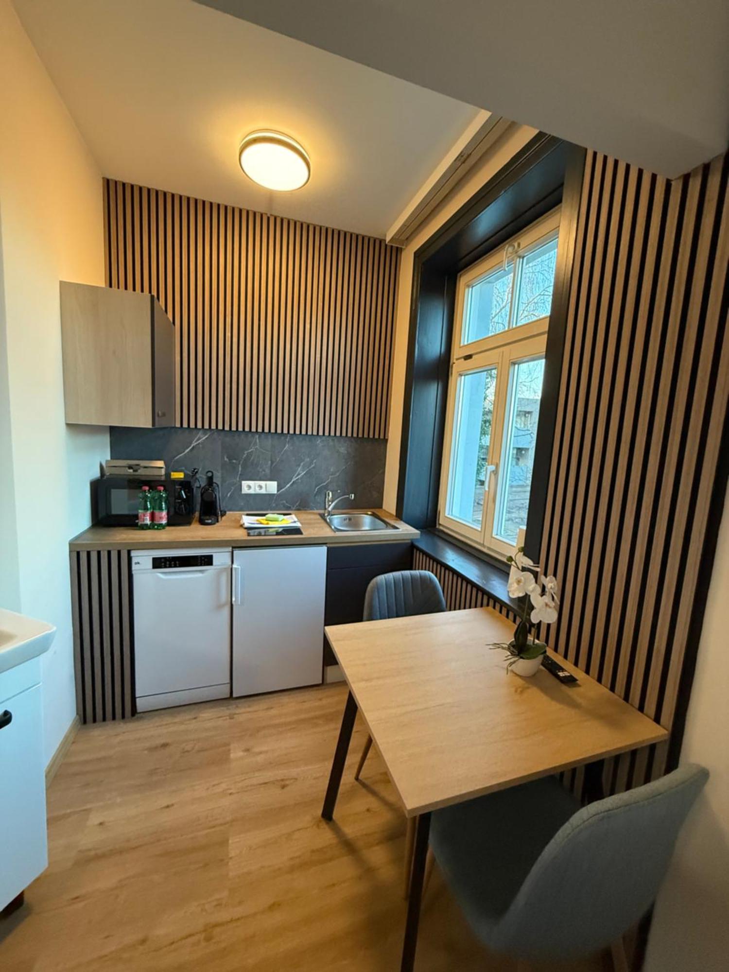 Crown Living Villa Blumenau Studios, Smarttv, Parkplatz ลุสเตอเนา ภายนอก รูปภาพ