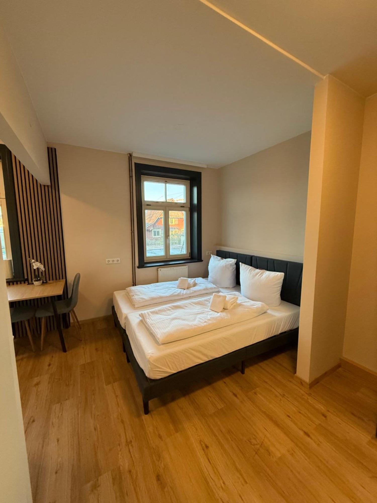 Crown Living Villa Blumenau Studios, Smarttv, Parkplatz ลุสเตอเนา ภายนอก รูปภาพ