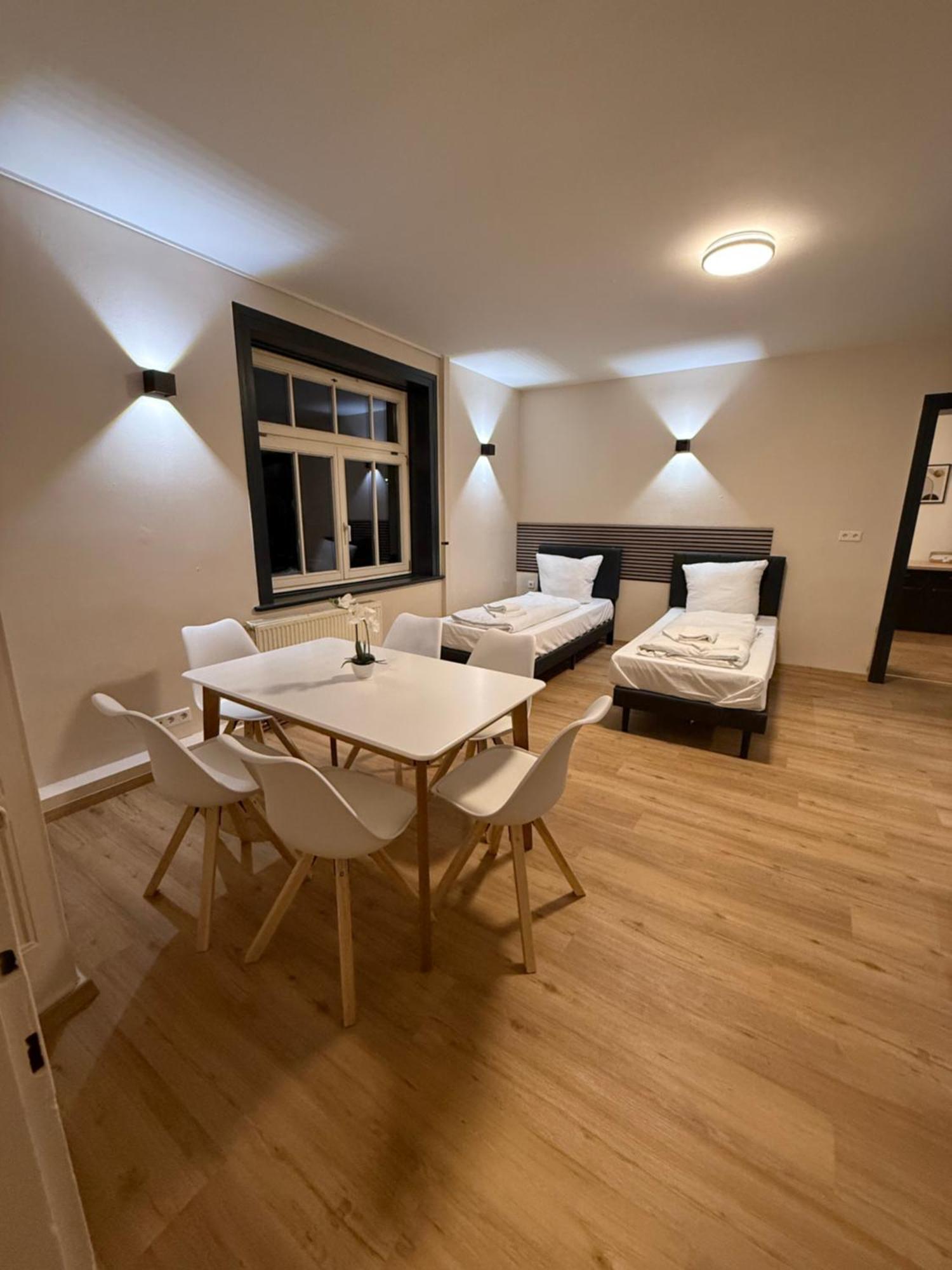 Crown Living Villa Blumenau Studios, Smarttv, Parkplatz ลุสเตอเนา ภายนอก รูปภาพ