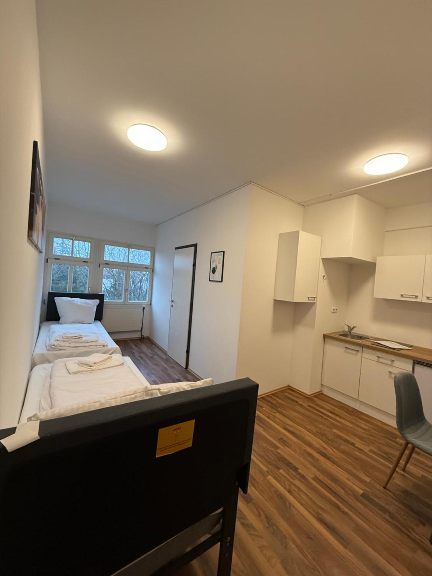Crown Living Villa Blumenau Studios, Smarttv, Parkplatz ลุสเตอเนา ภายนอก รูปภาพ