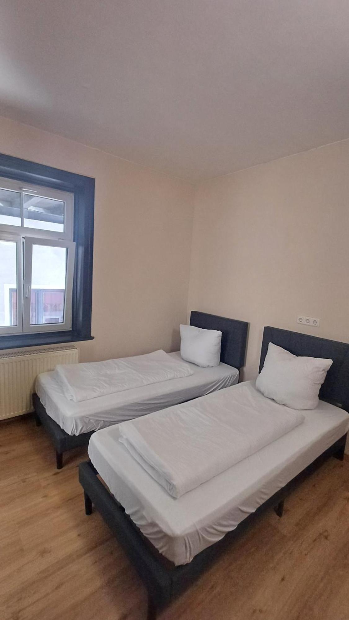 Crown Living Villa Blumenau Studios, Smarttv, Parkplatz ลุสเตอเนา ห้อง รูปภาพ