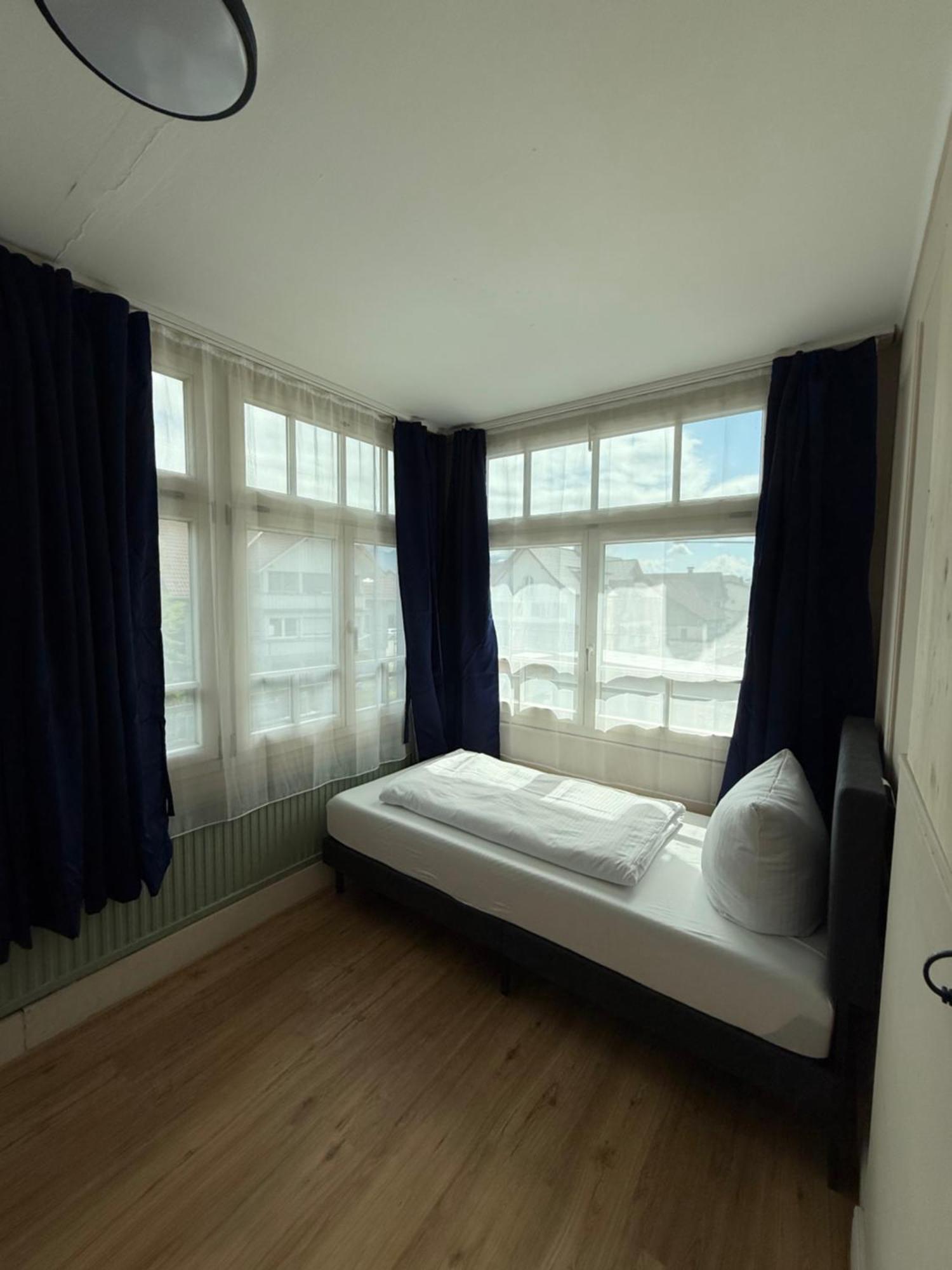 Crown Living Villa Blumenau Studios, Smarttv, Parkplatz ลุสเตอเนา ภายนอก รูปภาพ